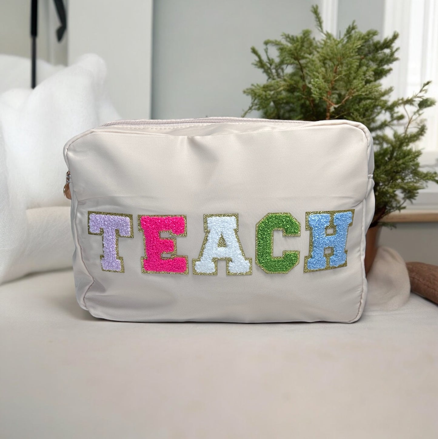 Teacher Large Makeup bag - Use for makeup, school supplies, clothes, craft items, & more! 11x8x5inches (Copy)